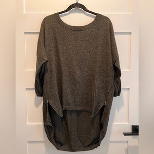 Express 3/4 sleeve sweater in dark green heather, size L, with zipper accents.